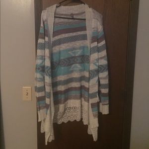 Very pretty cardigan!!